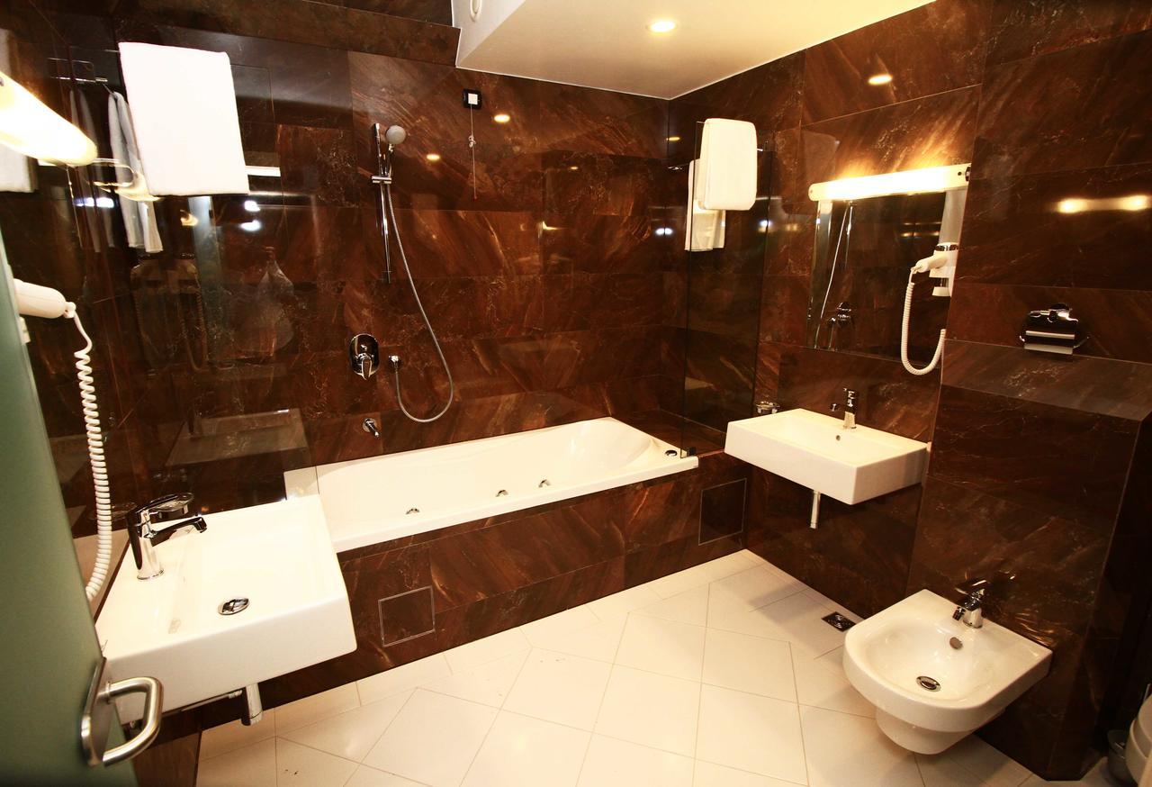 Hotel International Prishtina & Spa Priştine Dış mekan fotoğraf