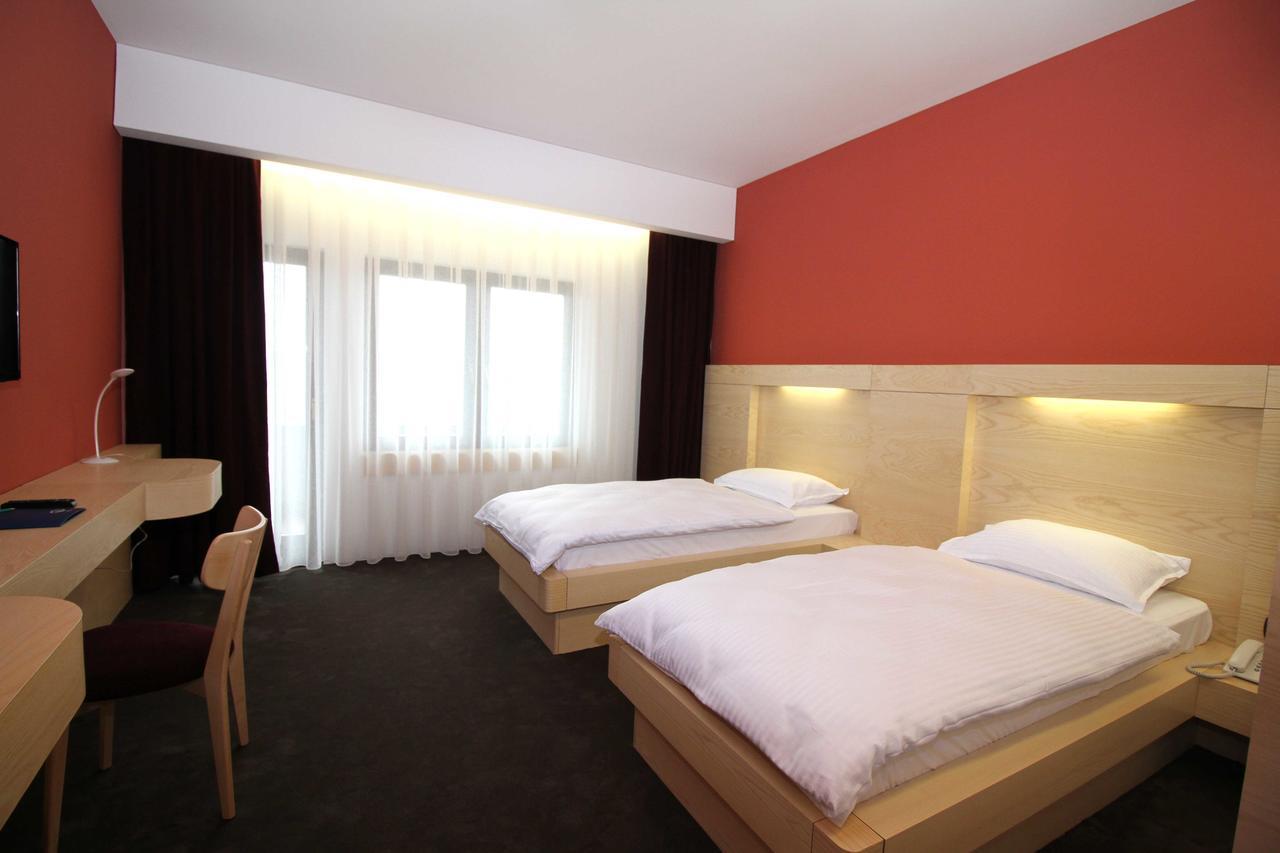 Hotel International Prishtina & Spa Priştine Dış mekan fotoğraf