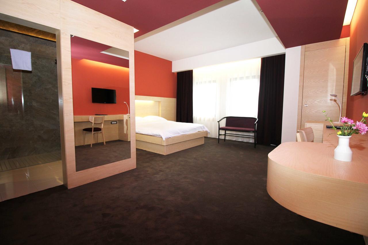 Hotel International Prishtina & Spa Priştine Dış mekan fotoğraf