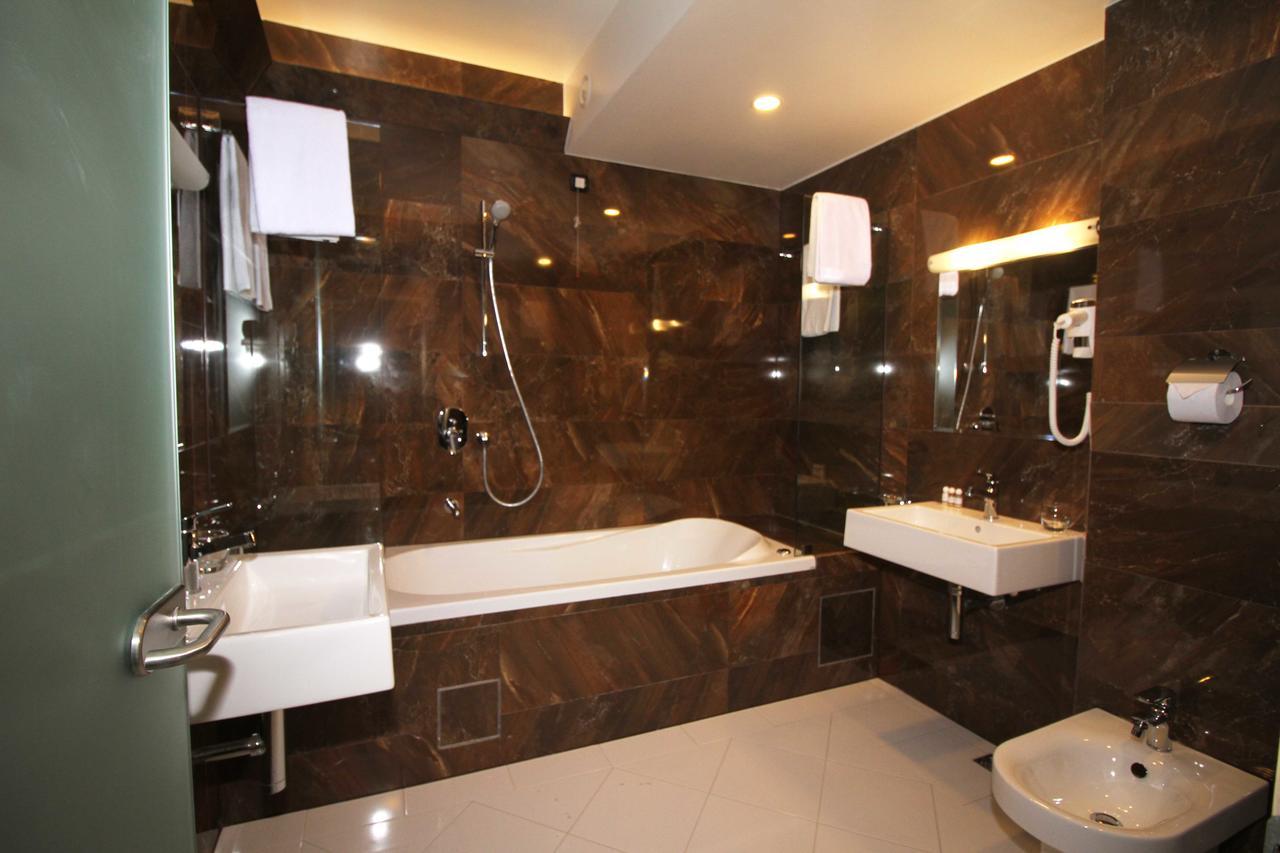 Hotel International Prishtina & Spa Priştine Dış mekan fotoğraf