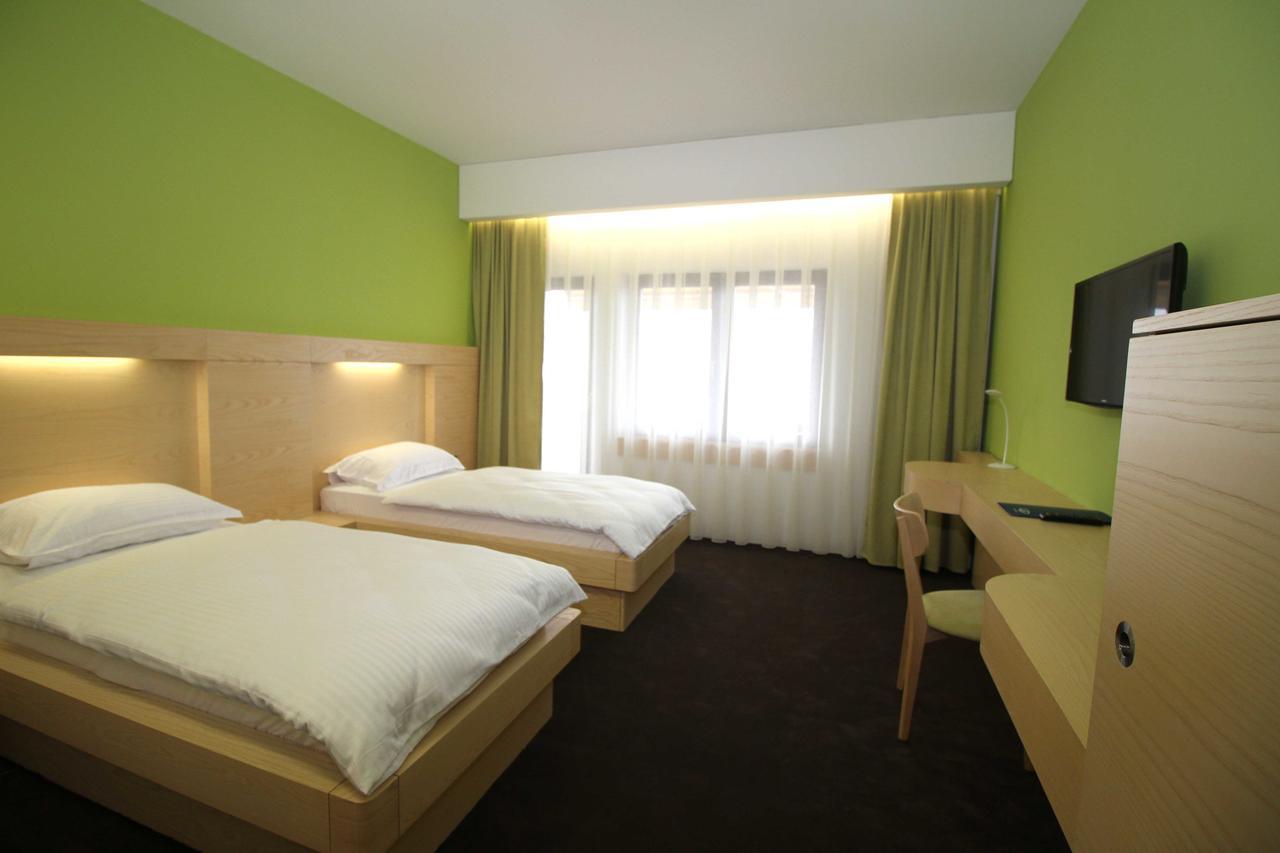 Hotel International Prishtina & Spa Priştine Dış mekan fotoğraf