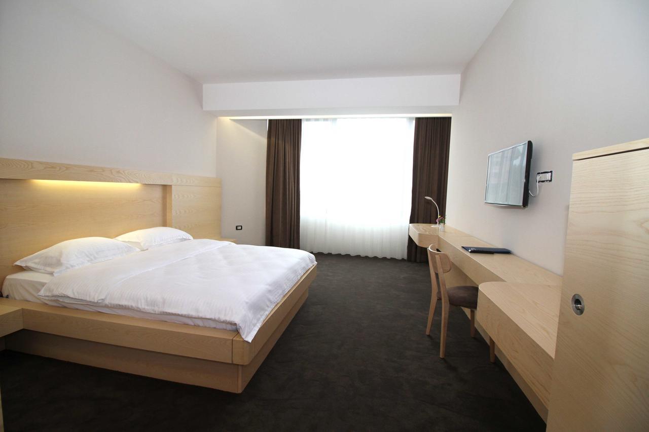 Hotel International Prishtina & Spa Priştine Dış mekan fotoğraf