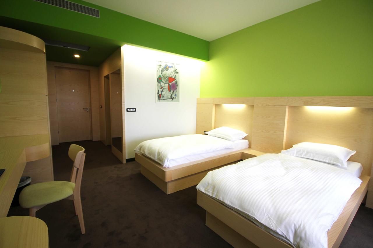 Hotel International Prishtina & Spa Priştine Dış mekan fotoğraf