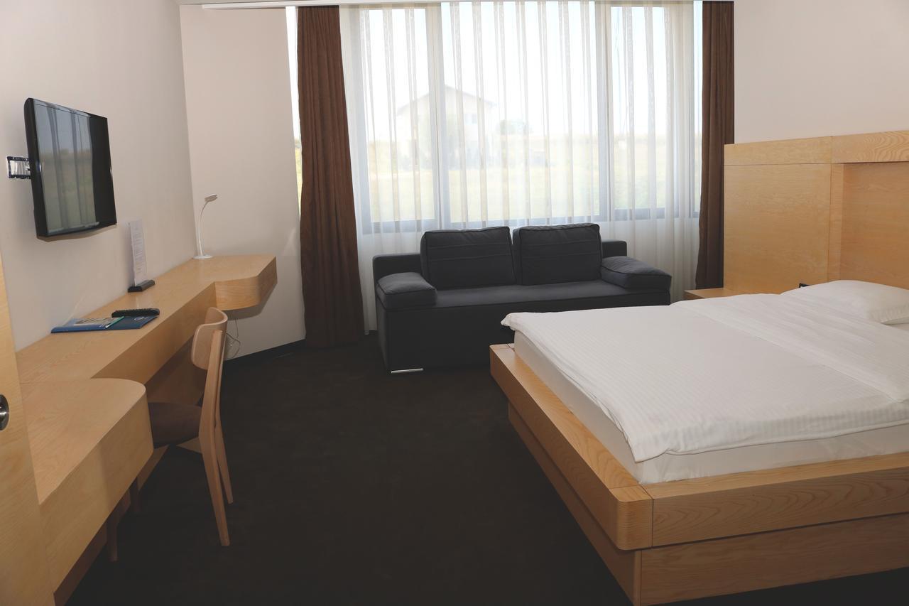 Hotel International Prishtina & Spa Priştine Dış mekan fotoğraf