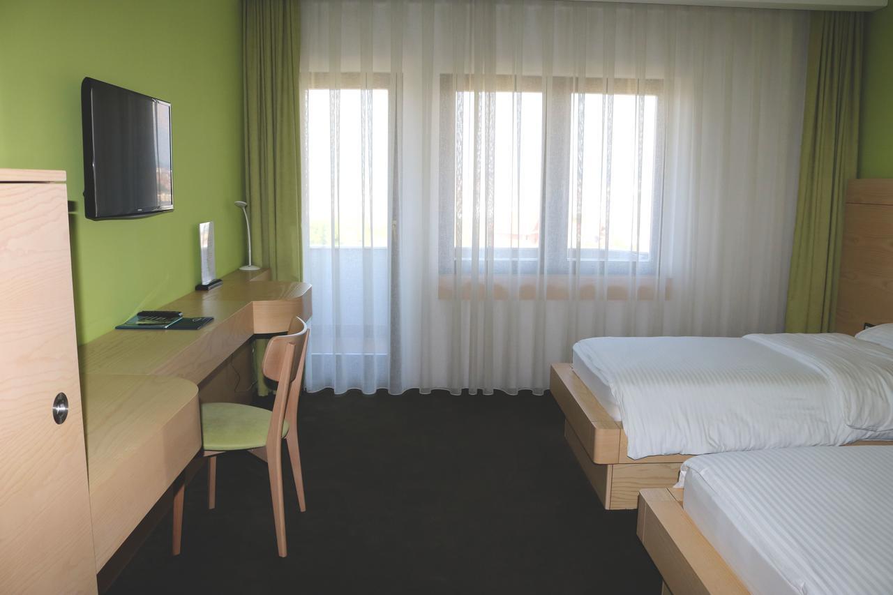 Hotel International Prishtina & Spa Priştine Dış mekan fotoğraf