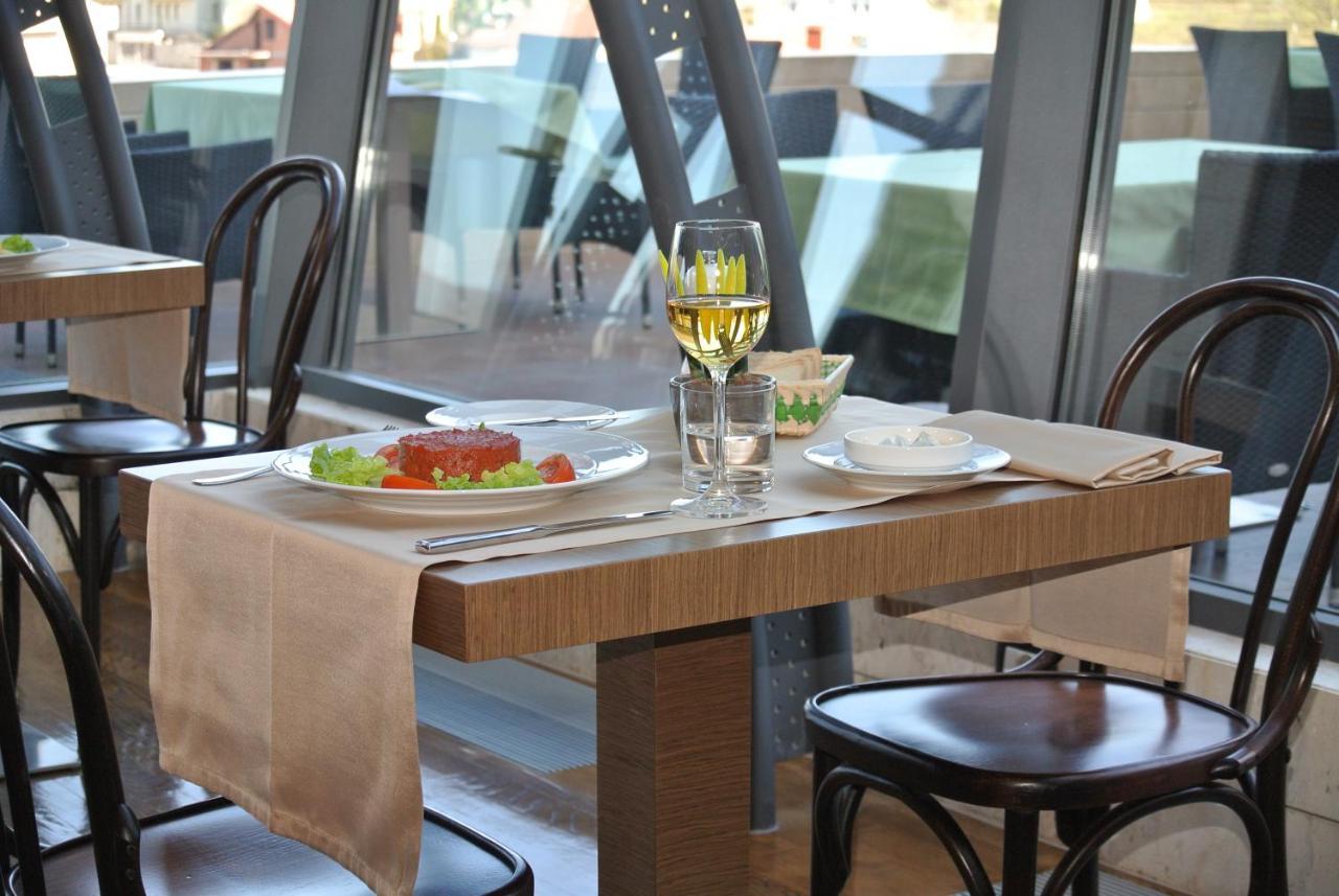 Hotel International Prishtina & Spa Priştine Dış mekan fotoğraf