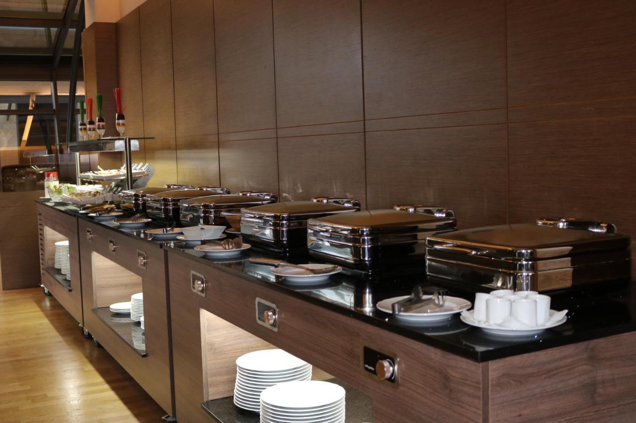Hotel International Prishtina & Spa Priştine Dış mekan fotoğraf